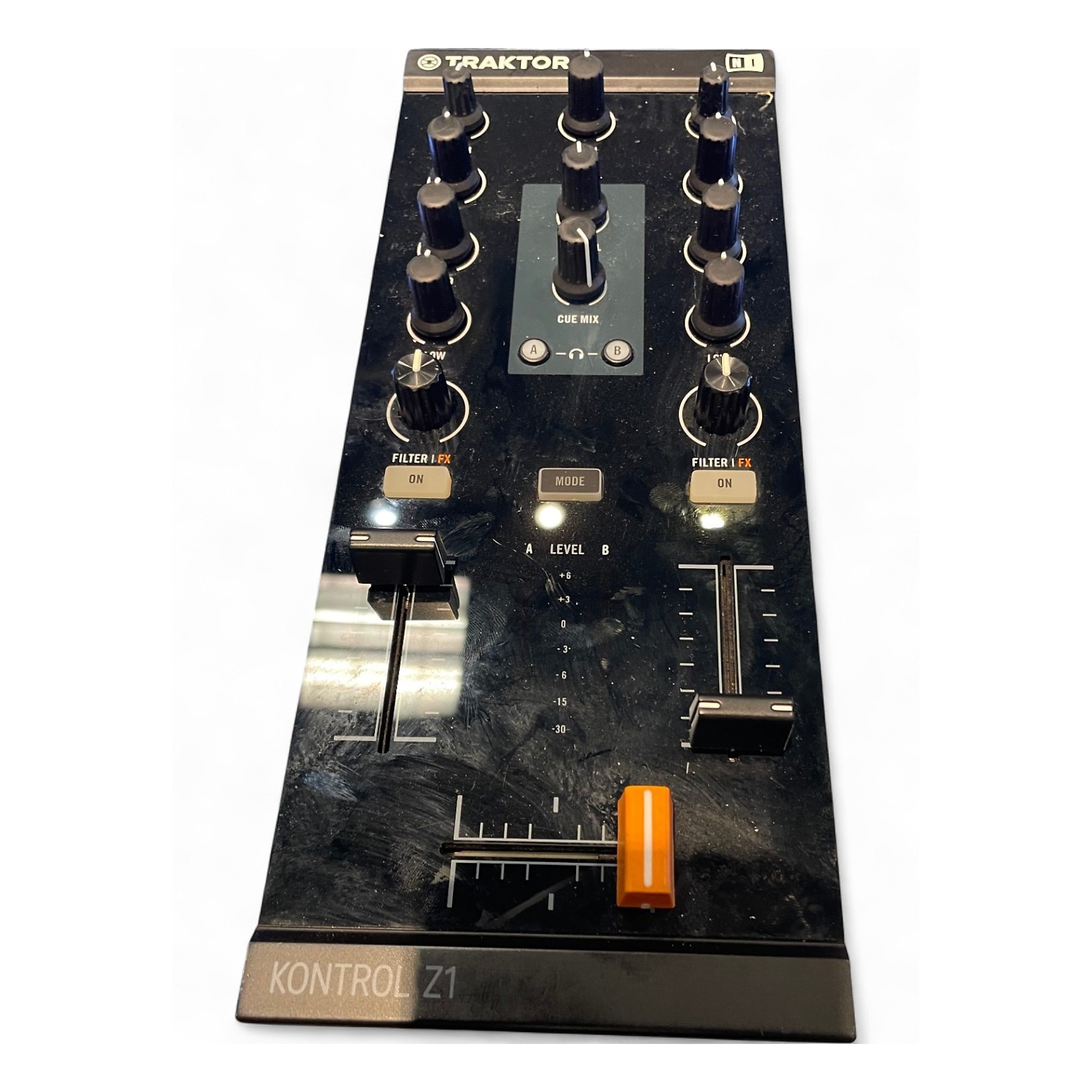 TRAKTOR KONTROL Z1 【中古】 ☆大幅値下げSALE！／中古品】Native Instruments/DJ ミキシング