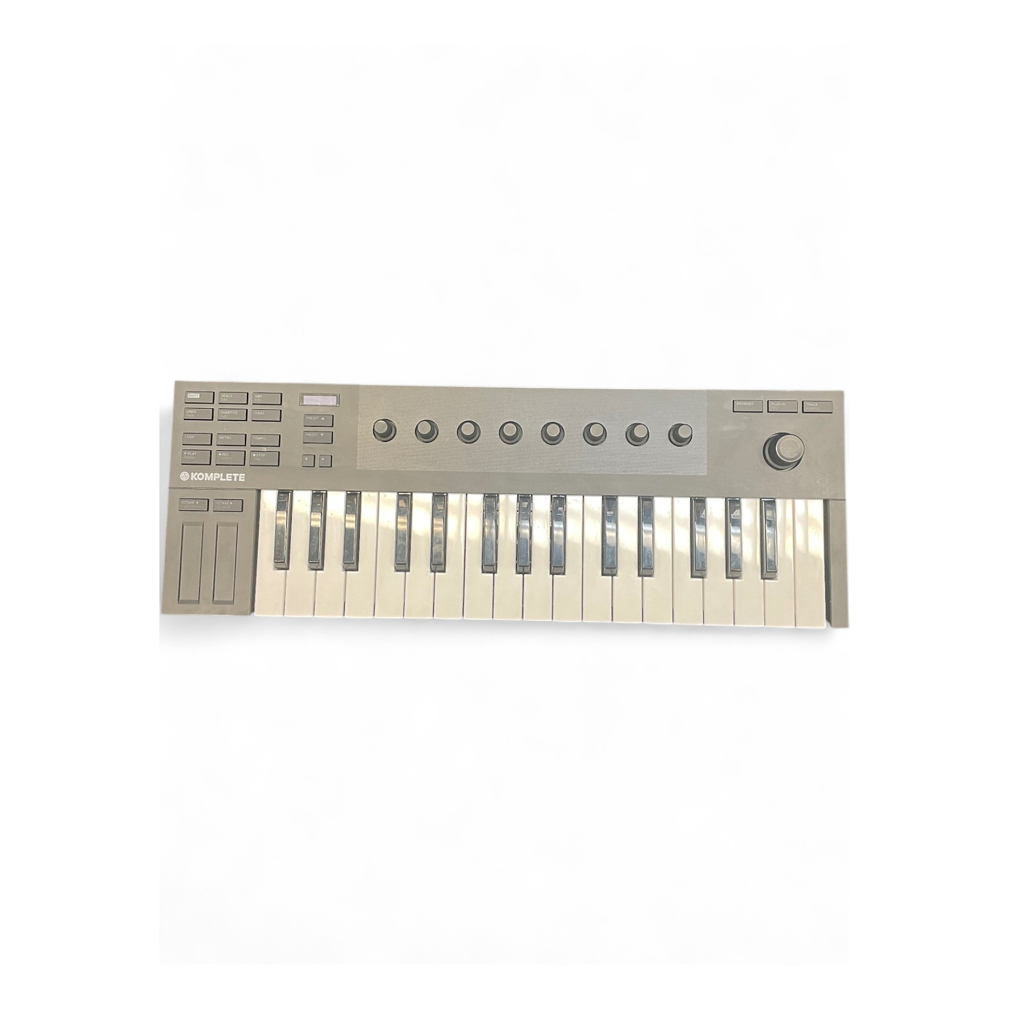 Used Native Instruments KOMPLETE KONTROL M32 MIDI Controller
