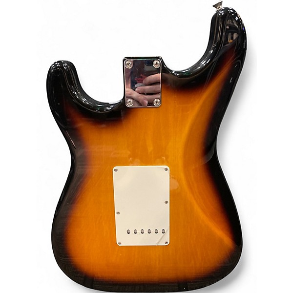 Used Fender TRADITIONAL STRAT 2 Color Sunburst Solid Body Electric Guitar