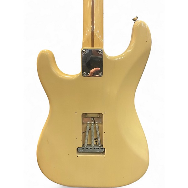 Used Fender 60TH ANNIVERSARY STRATOCASTER Cream Solid Body Electric Guitar