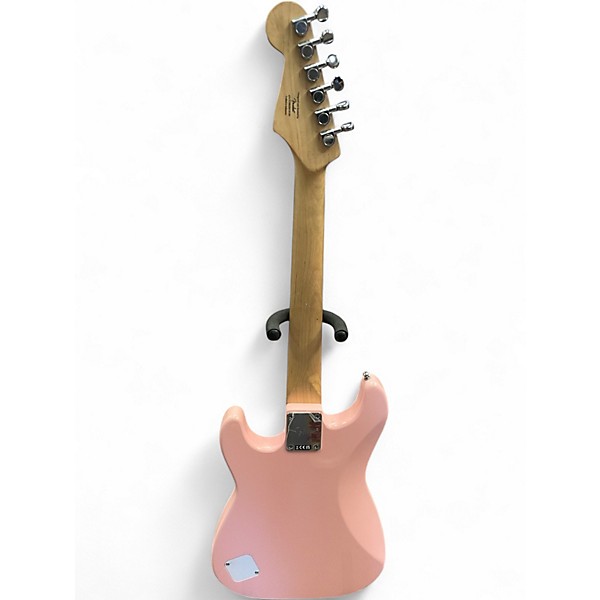 Squier Strat by Fender Affinity　シェルピンク Squier Bullet Strat - Pink | Sweetwater