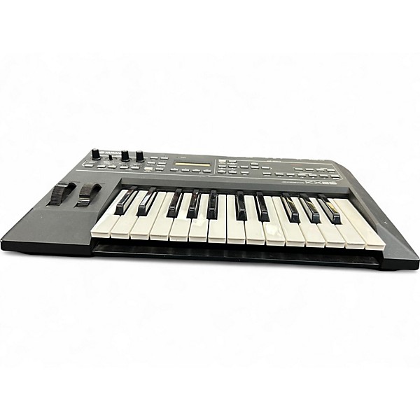 Used Yamaha KX25 25 Key MIDI Controller | Guitar Center