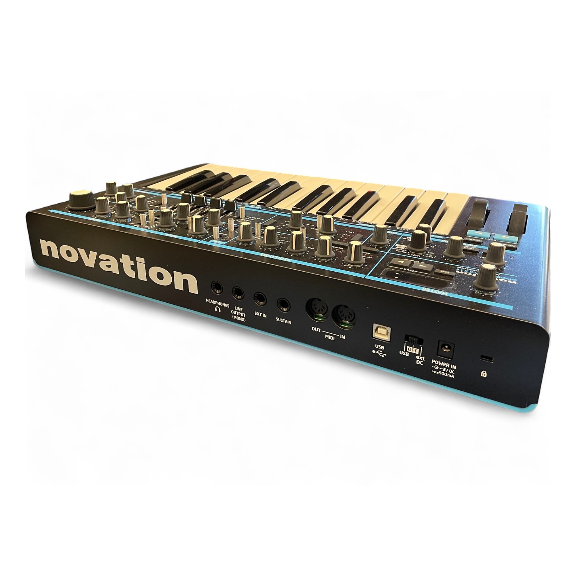 Used Novation Bass Station II Synthesizer | Guitar Center