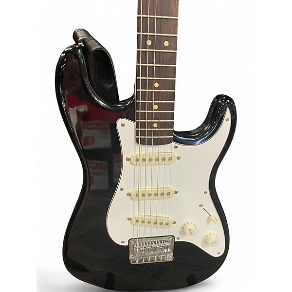 ギター Fender Squier mini Stratocaster black FENDER SQ MINI STRAT V2 BLK – Motor City Guitar