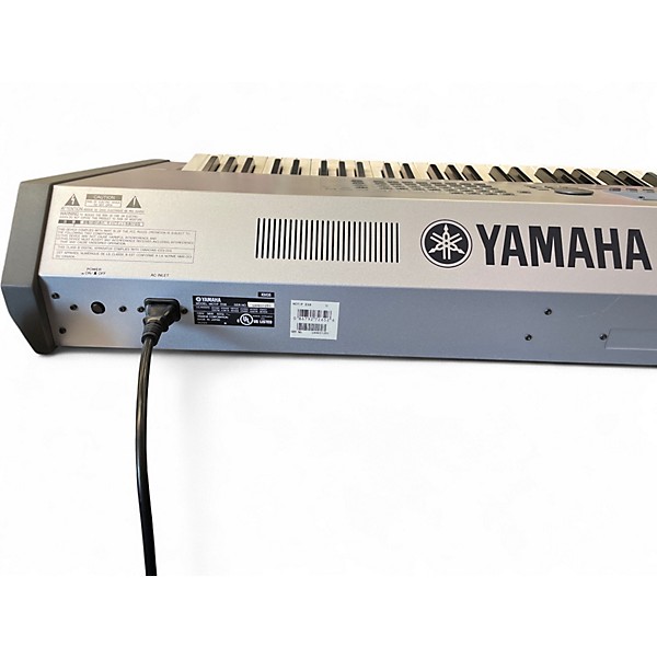 Used Yamaha Motif ES8 88 Key Keyboard Workstation | Guitar