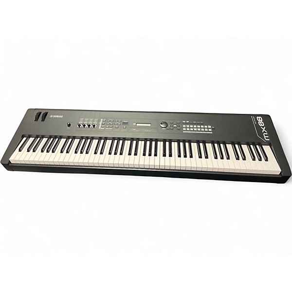 Used Yamaha MX88BK Synthesizer