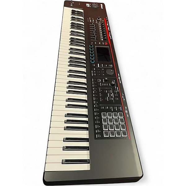 Used Roland fantom 07 Keyboard Workstation