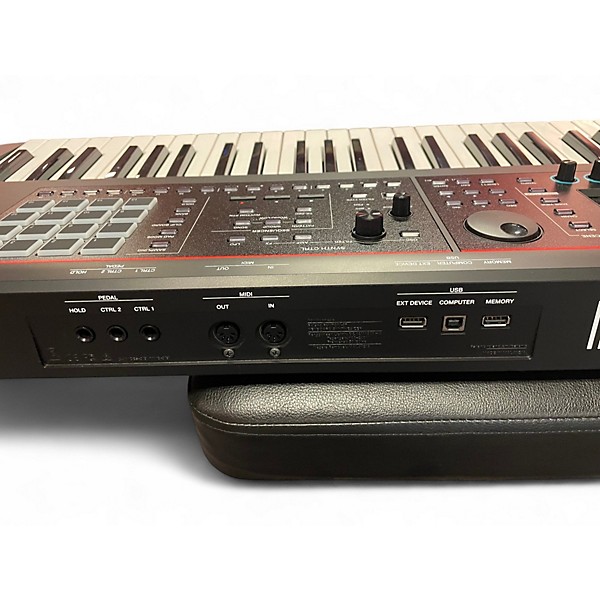 Used Roland fantom 07 Keyboard Workstation
