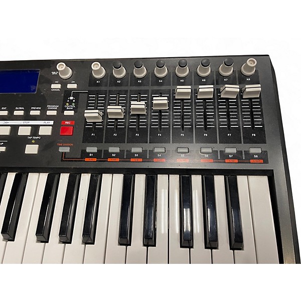 DTM・DAW akai mpk49 Akai Professional MPK49 49-key MIDI Controller Reviews
