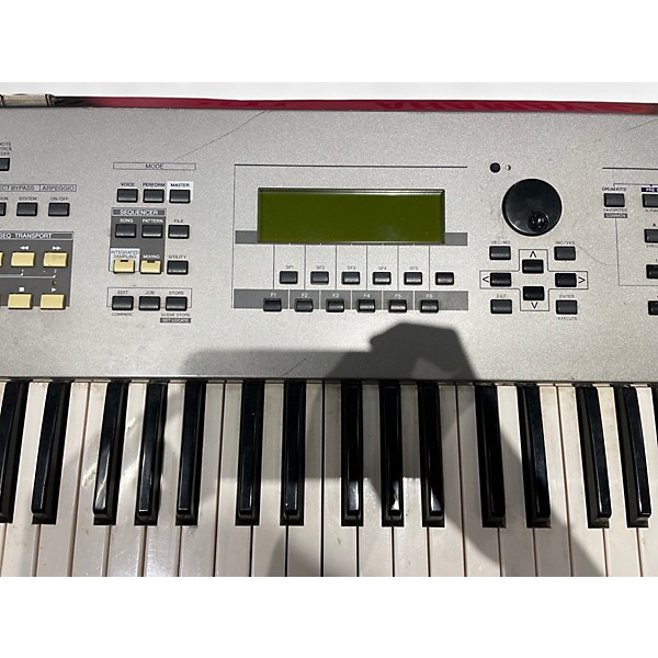 Used Yamaha Motif 6 61 Key Keyboard Workstation