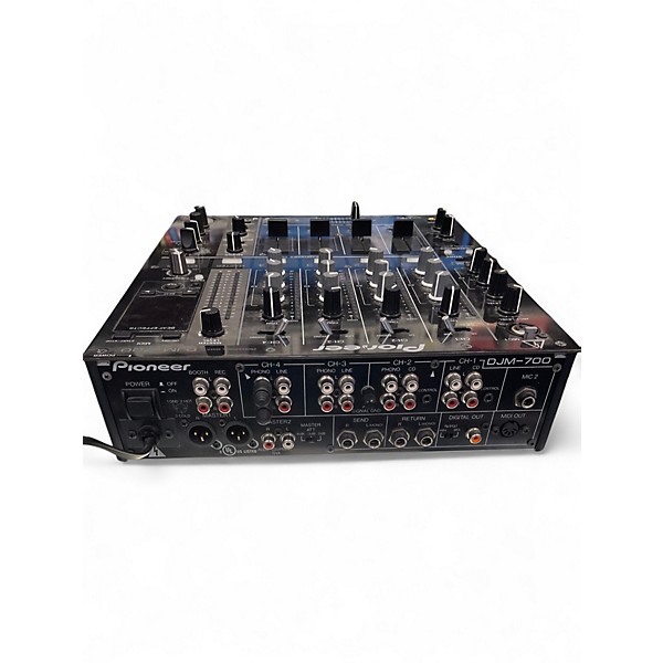Pioneer DJM-700 DJミキサー DJM-700 (archived) 4-channel mid-range digital mixer (black