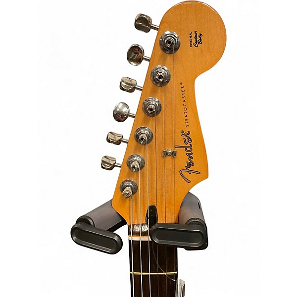 Used 2024 Fender PLAYER II STRATOCASTER  CORAL RED Solid Body Electric Guitar