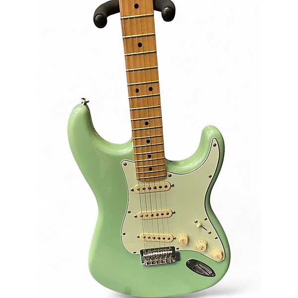 Used Fender PLAYER SERIES STRATOCASTER GREEN Solid Body Electric Guitar