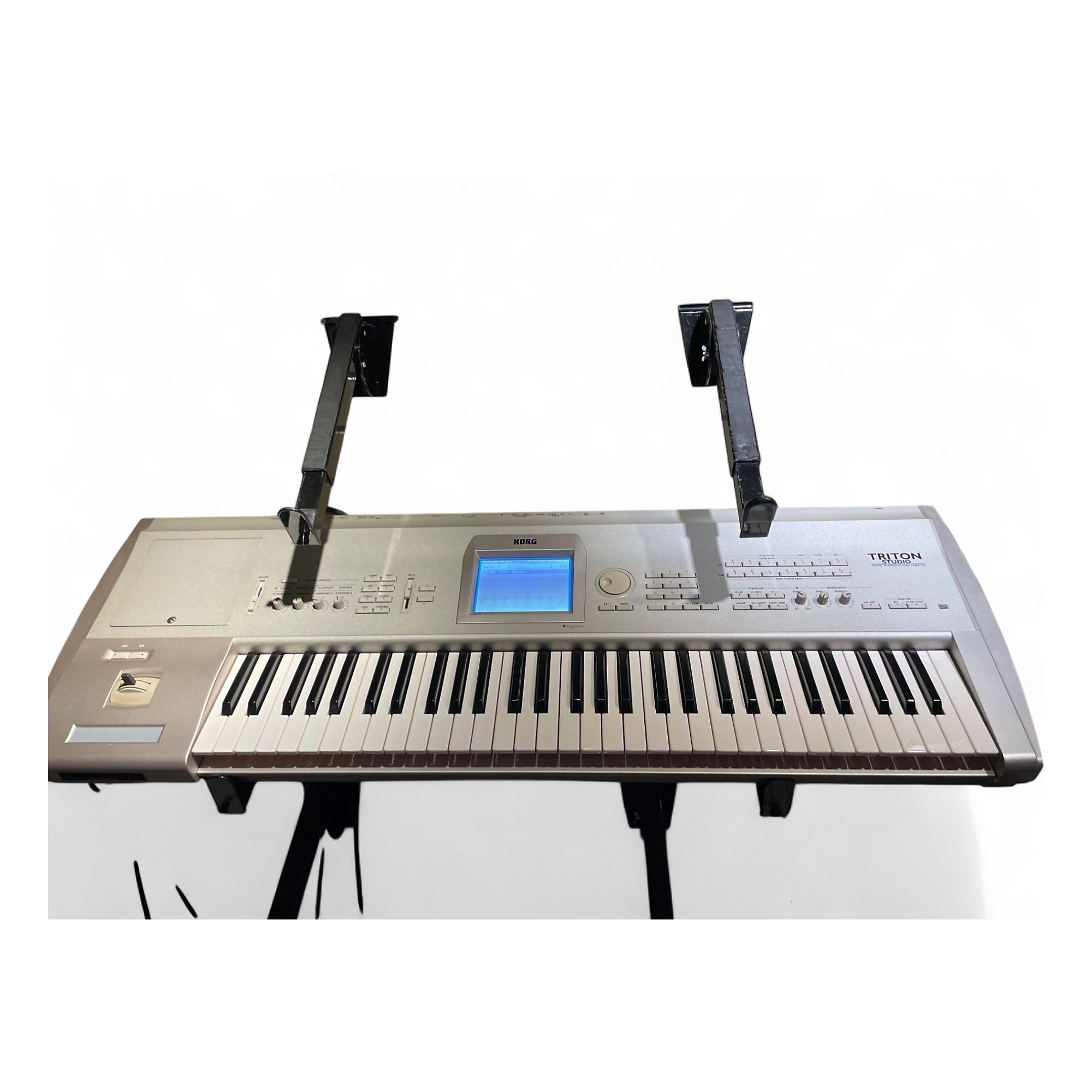 Used KORG Triton Studio 61 Key Keyboard Workstation | Guitar Center
