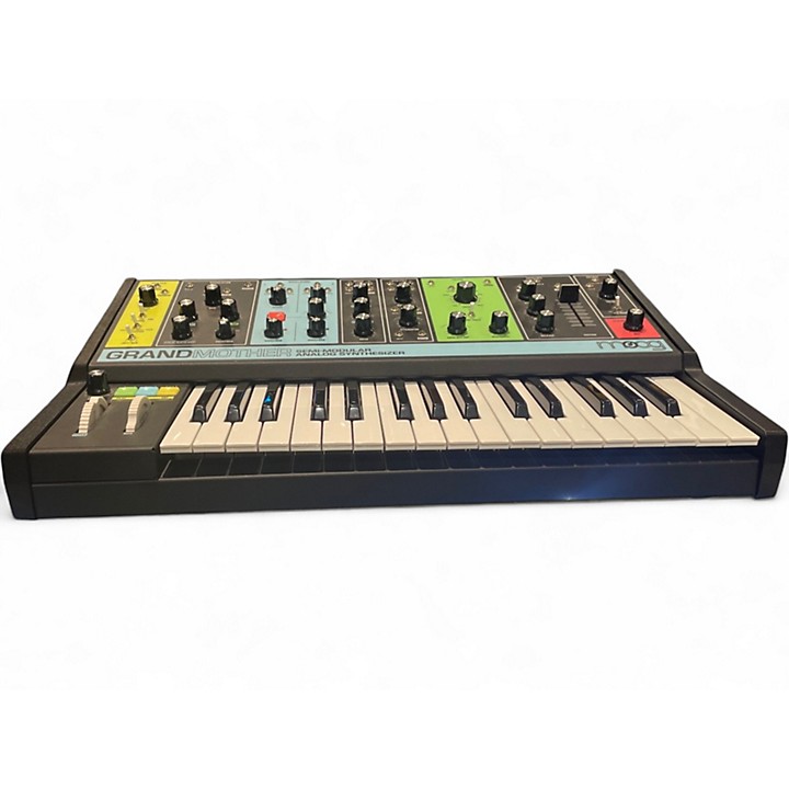Used Moog GRANDMOTHER Synthesizer | Guitar Center