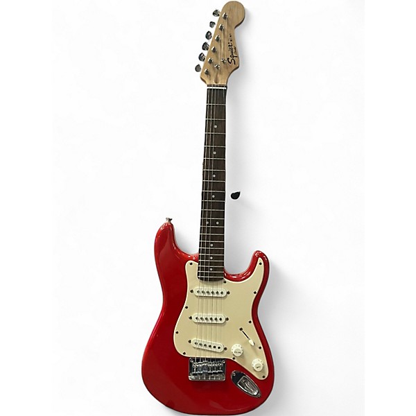 Squier Mini Stratocaster レッド Amazon.com: Squier Mini Stratocaster Electric Guitar, Dakota