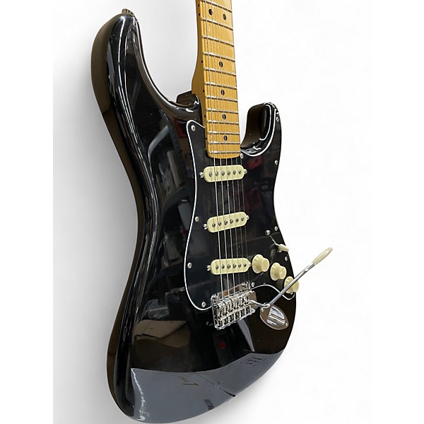 Used Fender Player II Stratocaster Maple Fingerboard Black Solid Body Electric Guitar