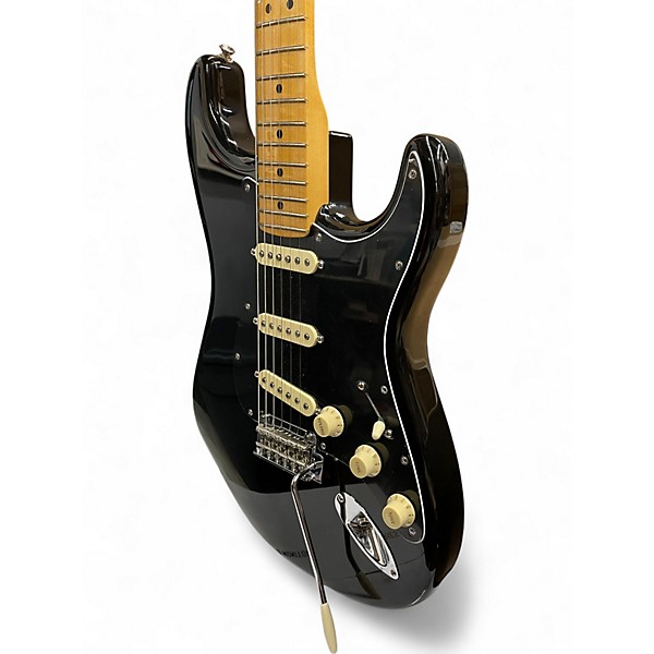 Used Fender Player II Stratocaster Maple Fingerboard Black Solid Body Electric Guitar