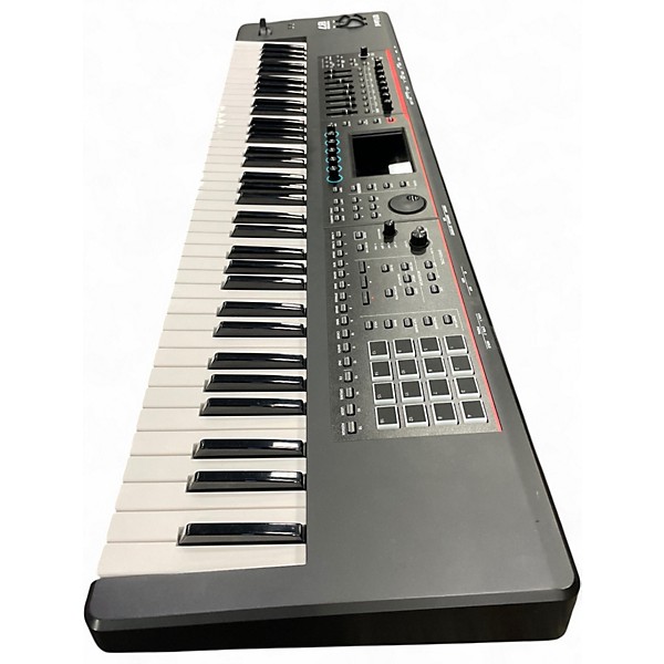 Used Roland Fantom 07 Keyboard Workstation