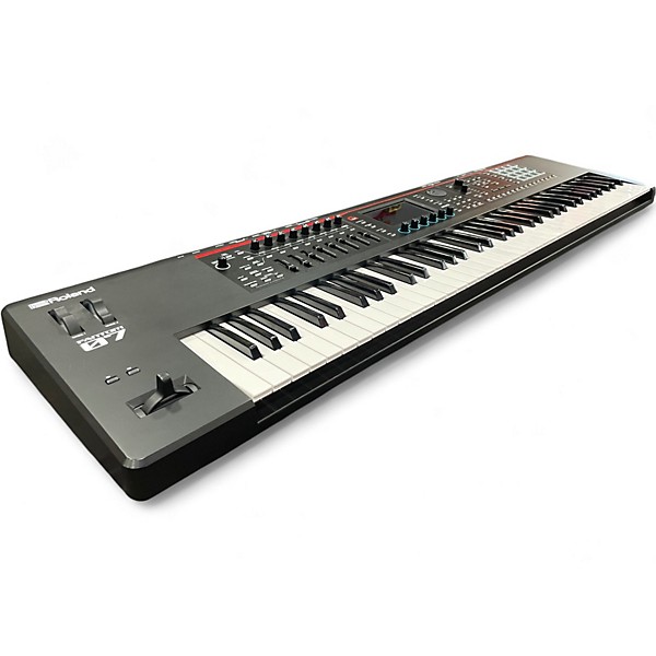 Used Roland Fantom 07 Keyboard Workstation