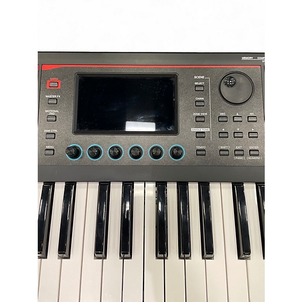 Used Roland Fantom 07 Keyboard Workstation