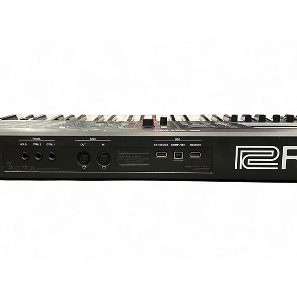 Used Roland Fantom 07 Keyboard Workstation