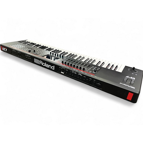 Used Roland Fantom 07 Keyboard Workstation