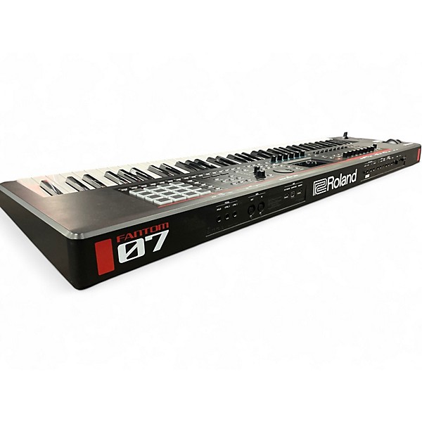 Used Roland Fantom 07 Keyboard Workstation