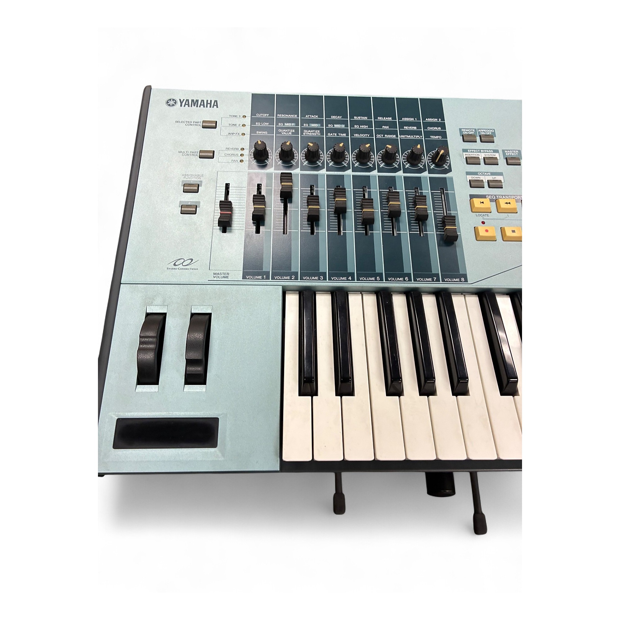 Used Yamaha Motif XS6 61 Key Keyboard Workstation | Guitar Center