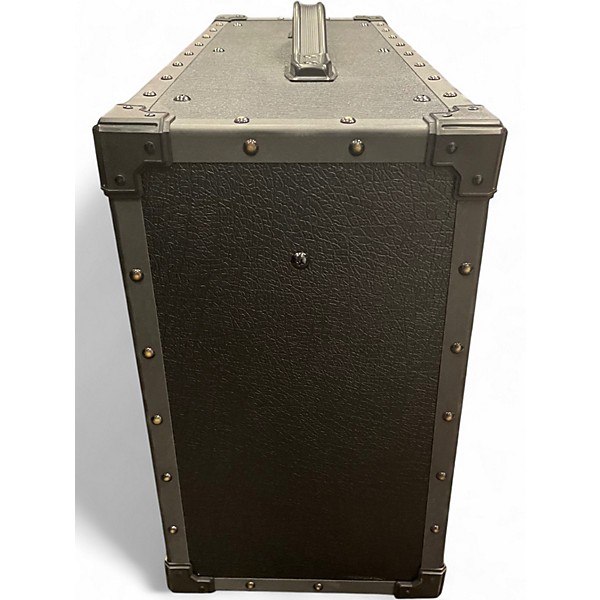Used Roland JAZZ CHORUS-40 Guitar Combo Amp