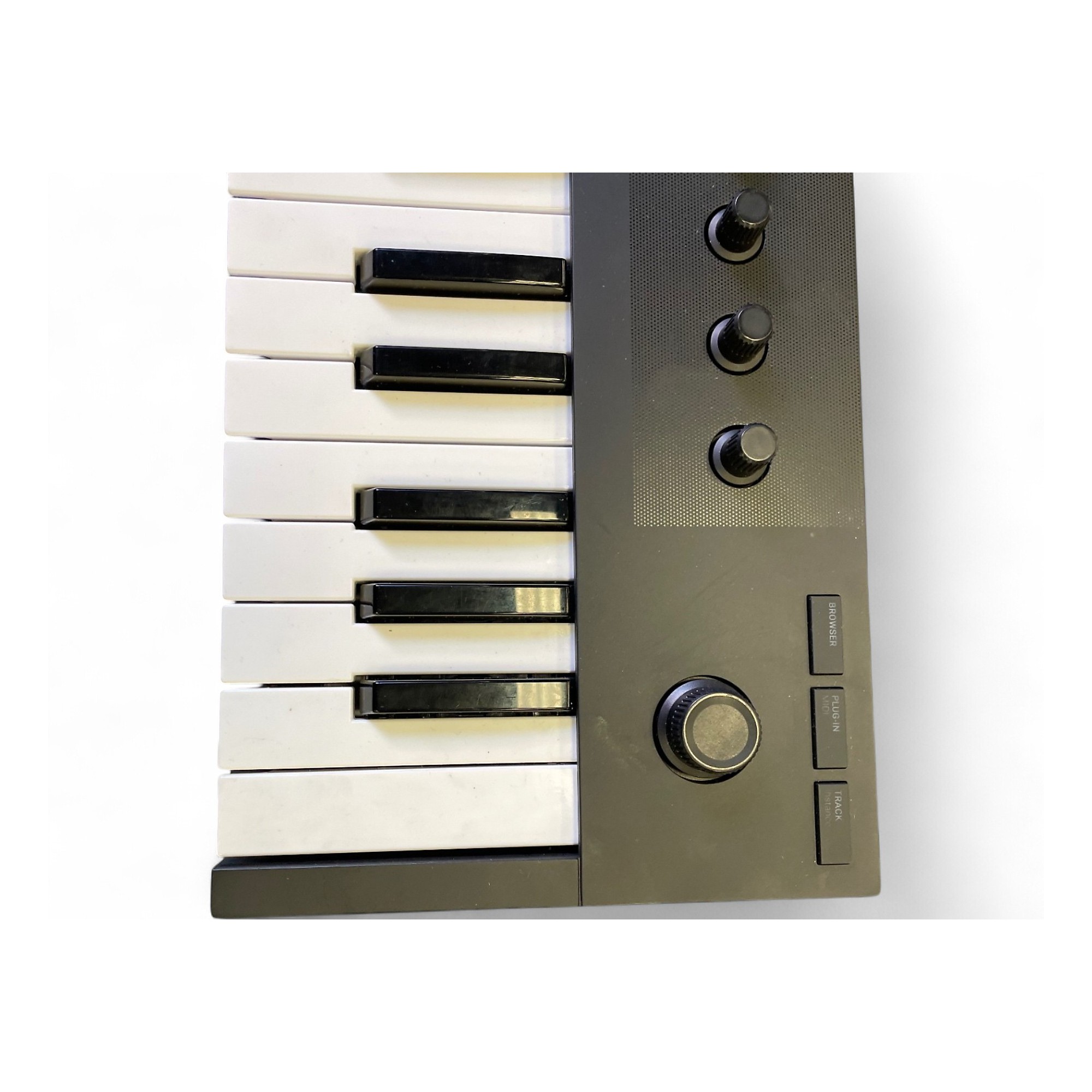 Used Native Instruments KOMPLETE KONTROL M32 | Guitar Center