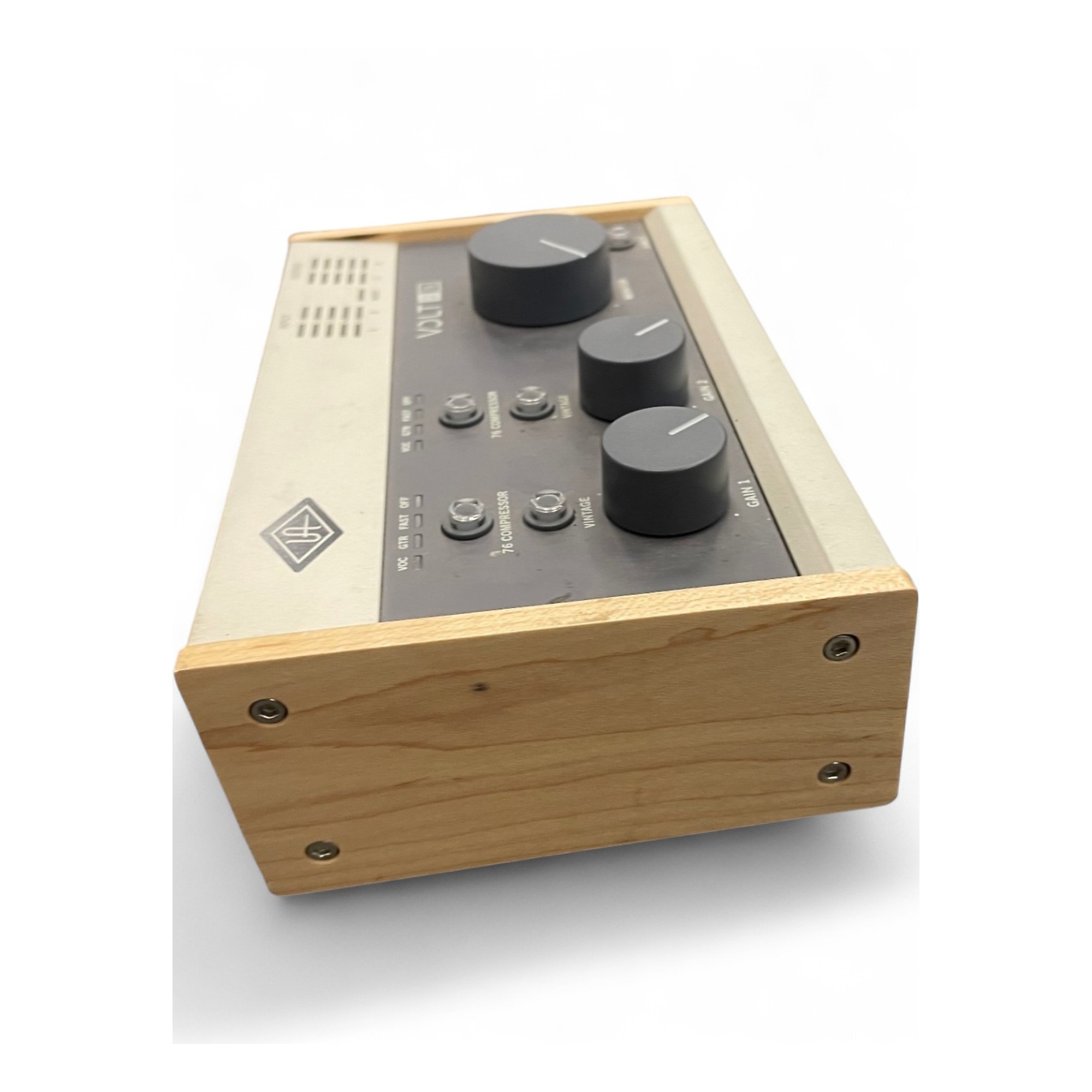 DJ機材 UNIVERSAL AUDIO VOLT276 Amazon.com: Universal Audio Volt 276 USB Recording Studio