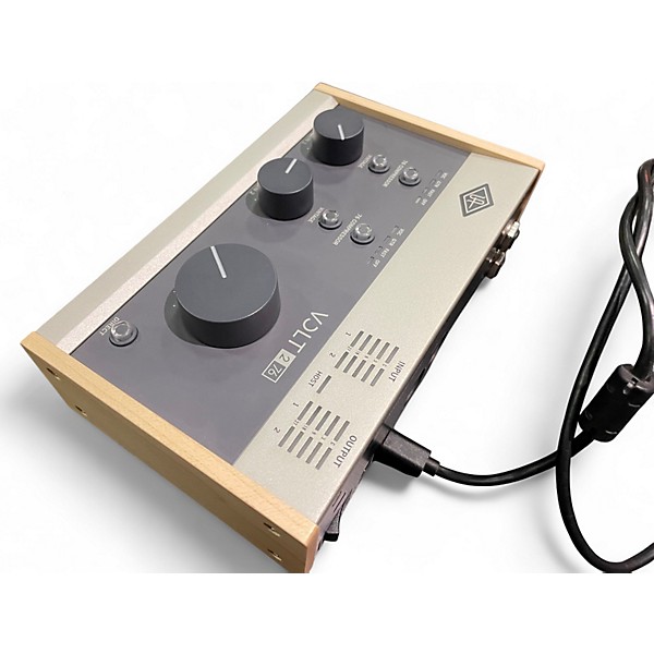 Universal Audio Volt 276 インターフェイス Amazon.com: Universal Audio Volt 276 USB Recording Studio