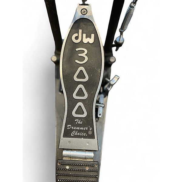 Used DW 3000 Series Single Single Bass Drum Pedal