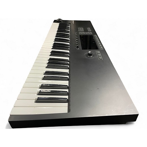 Used Native Instruments KOMPLETE KONTROL S61 MKIII Keyboard
