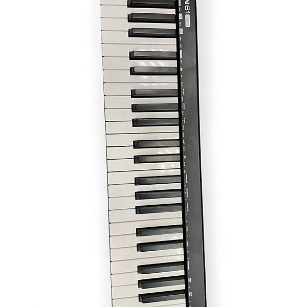 DTM・DAW M-AUDIO KEYSTATION 61 MK3 Used M-Audio Keystation 61 MK3 MIDI Controller | Guitar Center