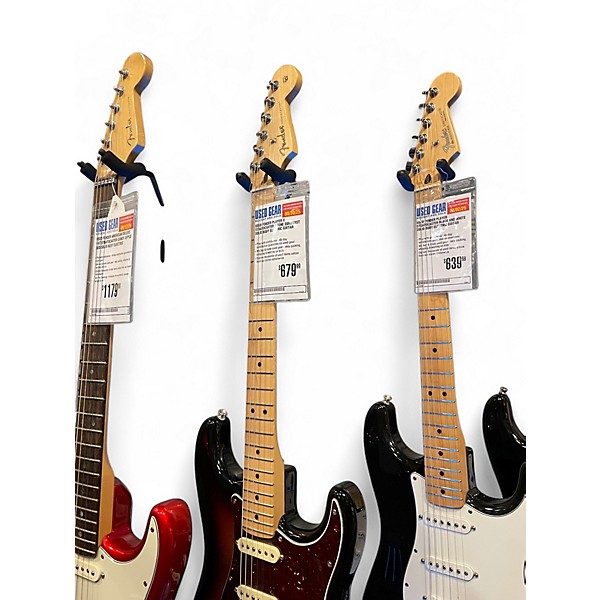 Used Fender PLAYER II STRATOCASTER 2 Tone Sunburst Solid Body Electric Guitar