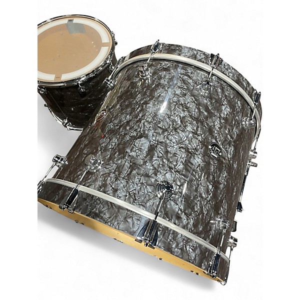 Used DW 4 Piece Performance Series Black Diamond Drum Kit