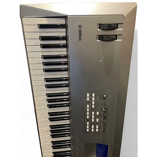 Used Yamaha MM8 88 Key Synthesizer | Guitar Center