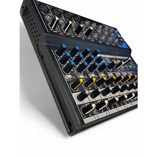 Used Mackie mix 12fx Powered Mixer