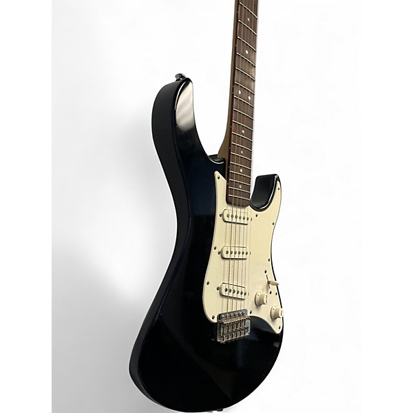 Used 2000s Yamaha EG303 Black Solid Body Electric Guitar