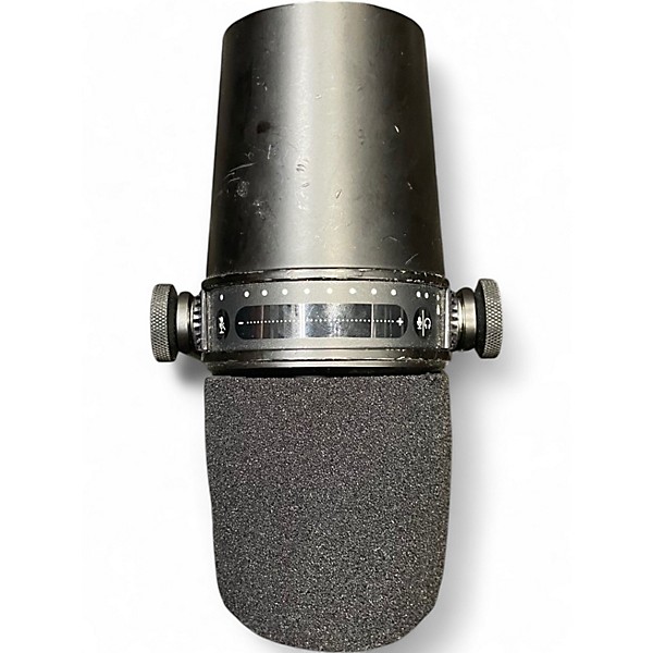 Used Shure MV7 Dynamic Microphone