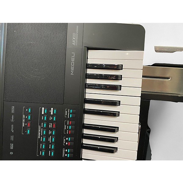 Used Medeli AKX10 61 KEY ARRANGER WORKSTATION Arranger Keyboard
