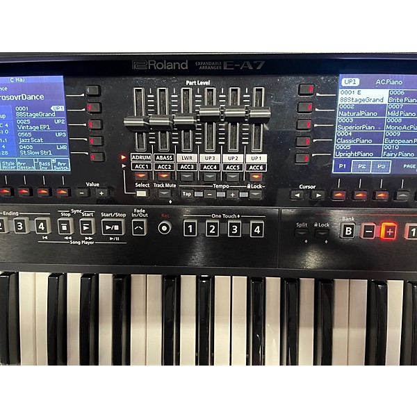 Used Roland E-A7 Arranger Keyboard
