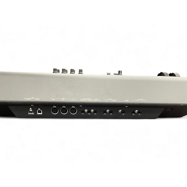 Used Yamaha MOXF8 88 Key Keyboard Workstation