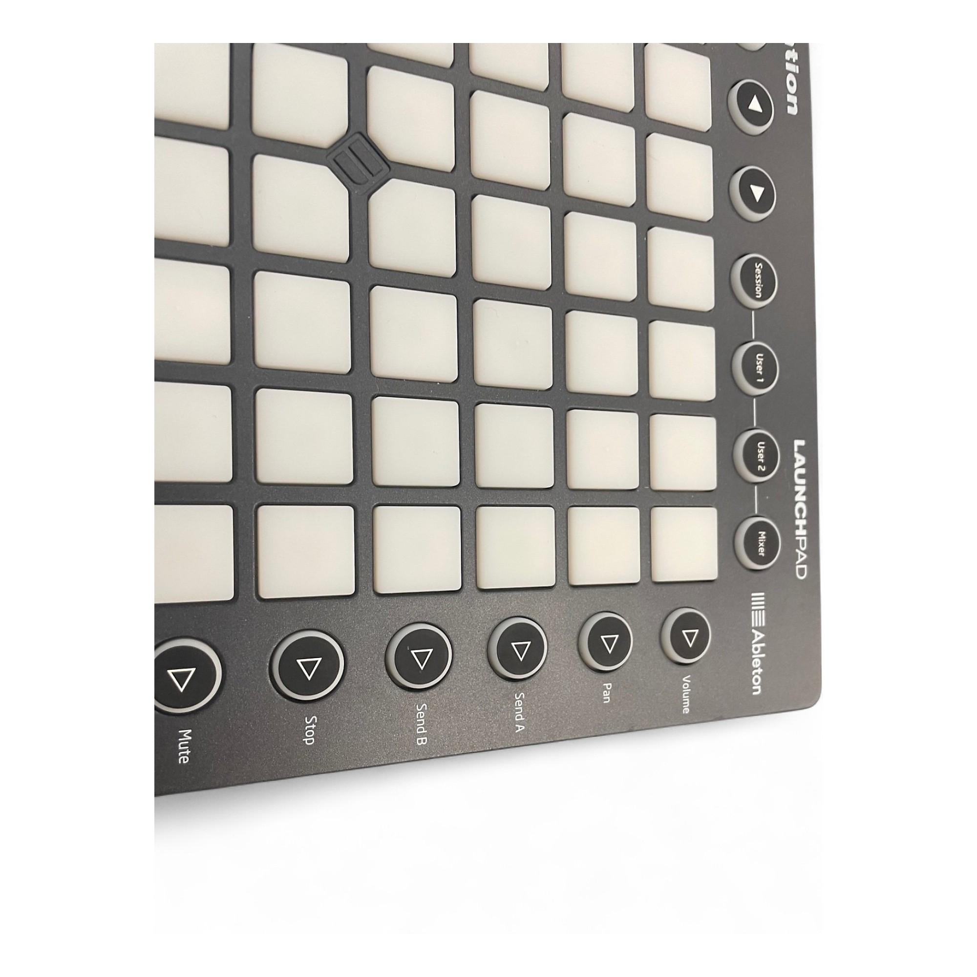 LAUNCHPAD MK2【付属品付き】 Used Novation Launchpad MKII MIDI Controller | Guitar Center