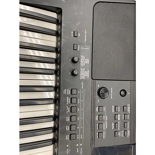 Used Yamaha PSRE453 61 Key Portable Keyboard