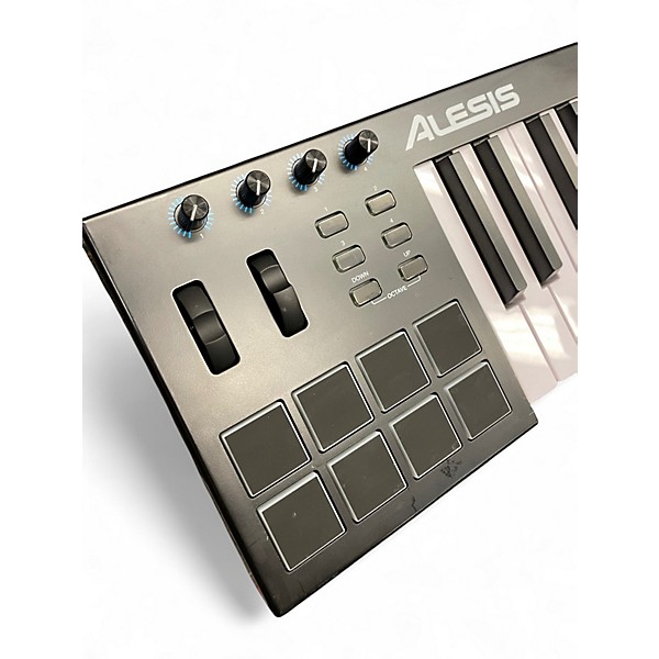 Used Alesis v61 MIDI Controller