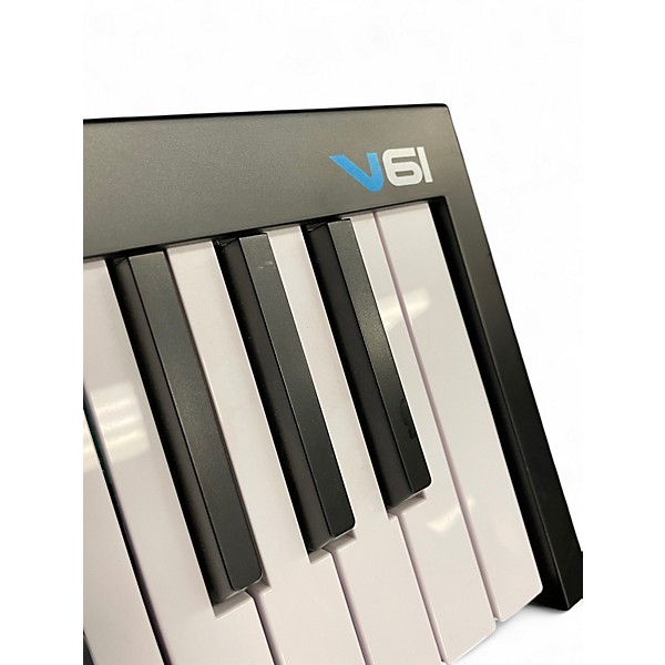 Used Alesis v61 MIDI Controller
