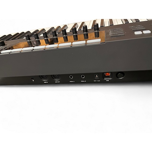 Used Native Instruments Komplete Kontrol S88 MK2 MIDI Controller